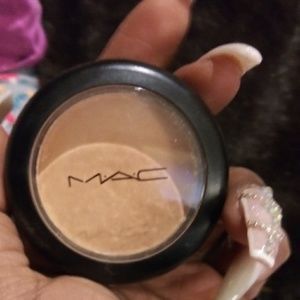 Authentic MAC blush and color peaches